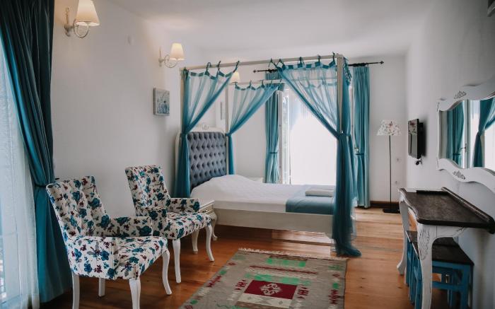 Tarcin Alacati Otel