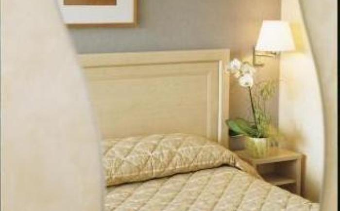 Bagnoles Hotel - Contact Hotel