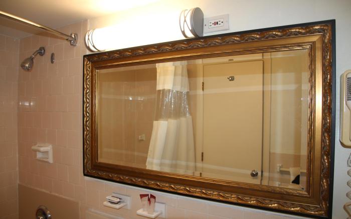 Bedford Plaza Hotel
