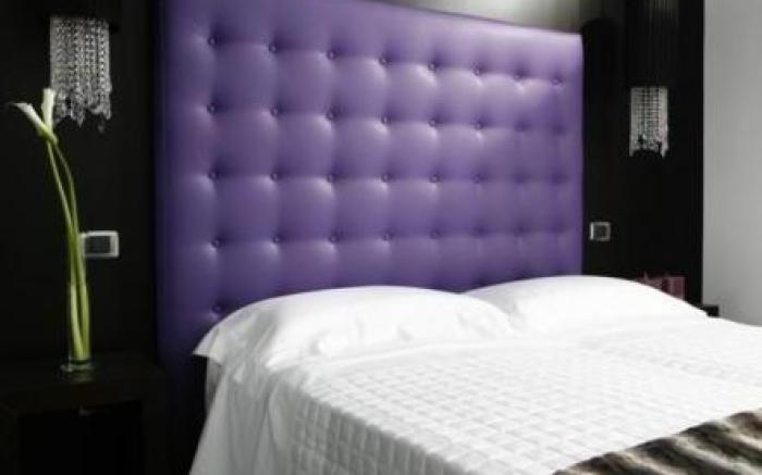 Hotel In - Lounge Room