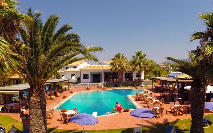 Hotel Oasis