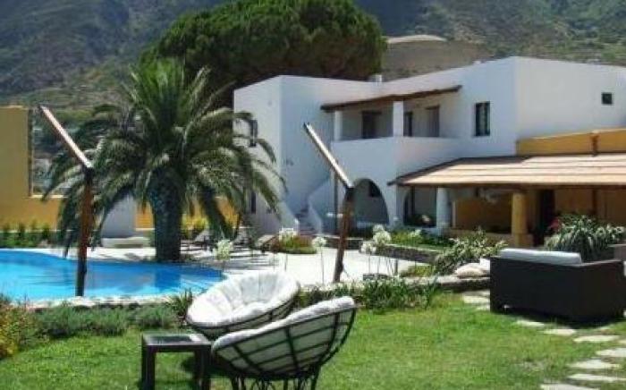 Hotel Ravesi