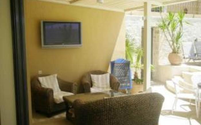 La Stella Suites