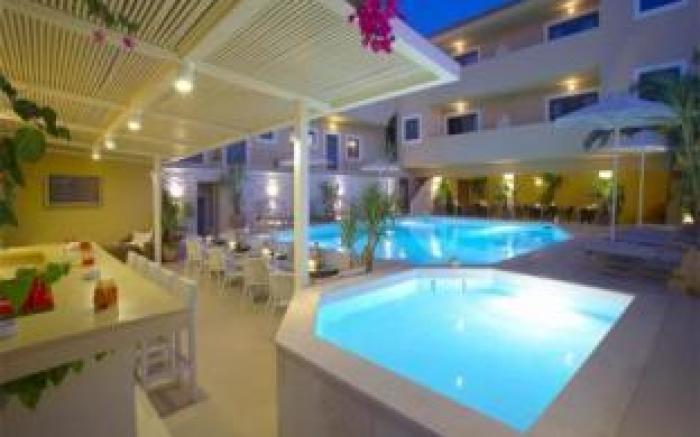 La Stella Suites