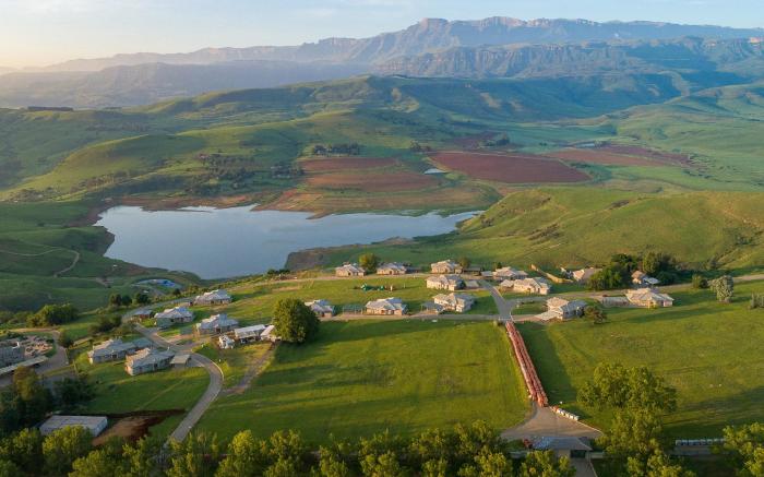 Cayley Mountain Resort