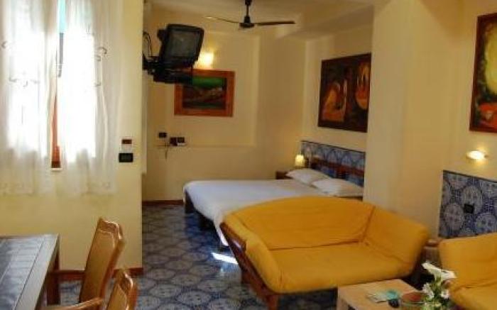 Petit Hotel