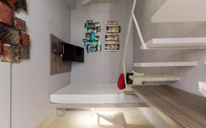 Selah Pods Hotel