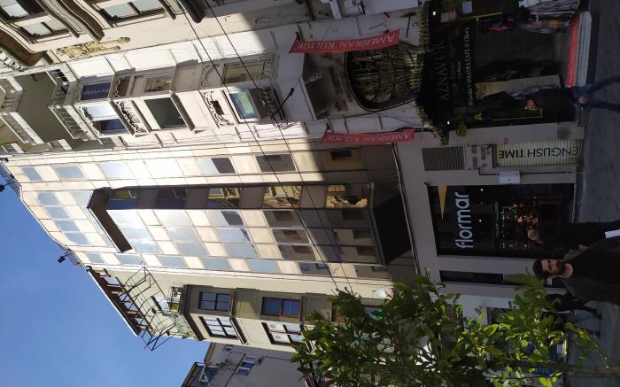 Golden Street Hotel