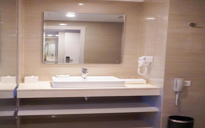 Platinum Adisucipto Hotel & Conference Center