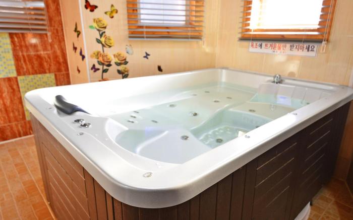 Gyeongju Euro Vill Spa Pension