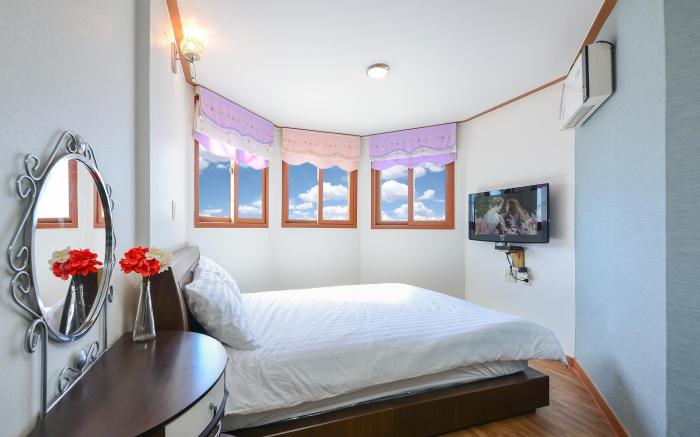 Ganghwa Punggyung gryujineon zip Pension