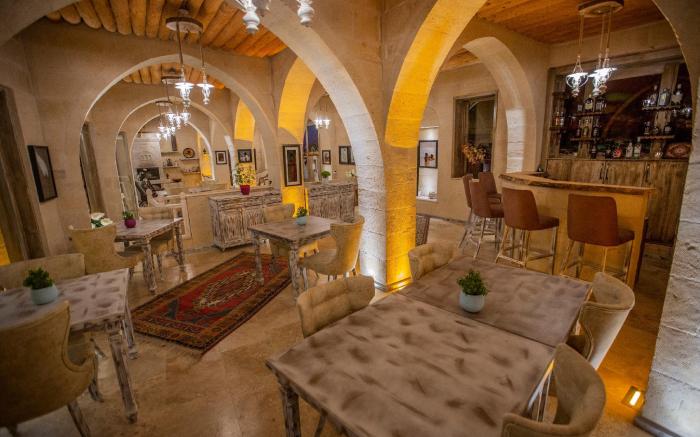 Karlik Cave Suite