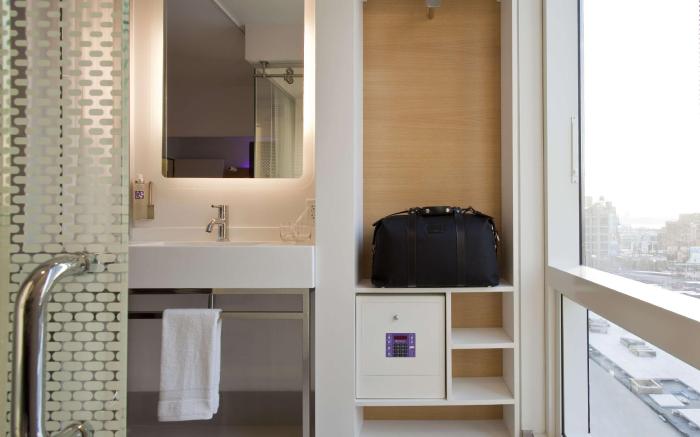 YOTEL New York Times Square