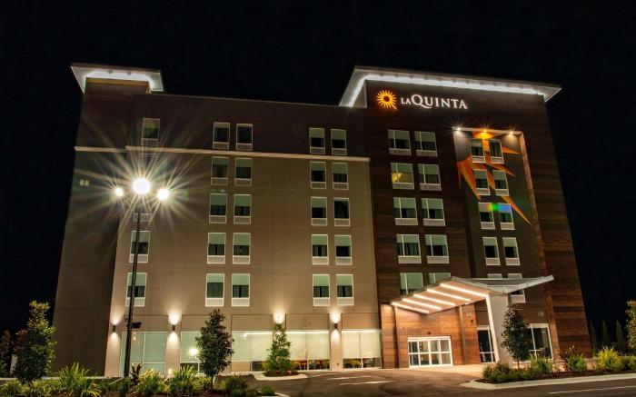 La Quinta Inn & Suite by Wyndham Lake City