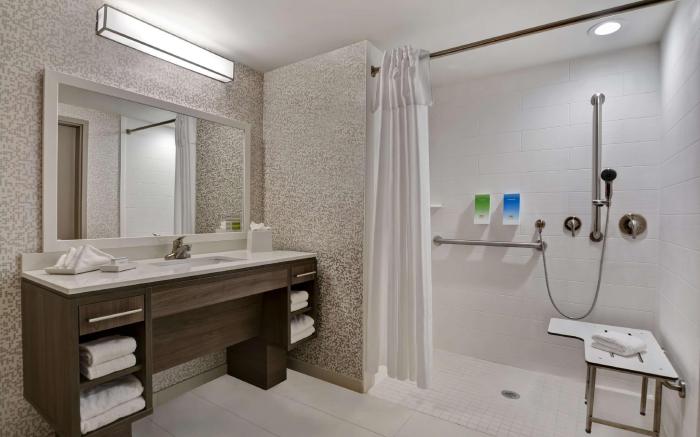 Home2 Suites Sarasota I-75 Bee Ridge, FL