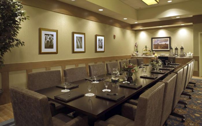 Doubletree by Hilton Phoenix - Tempe