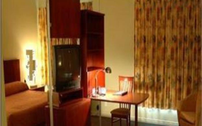 Hotel & Suites Le Dauphin Drummondville