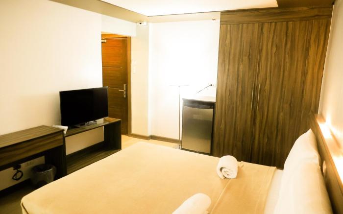 Leope Hotel