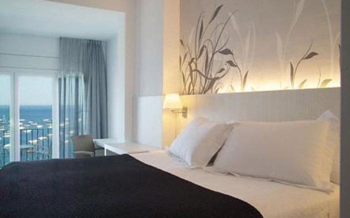 Hotel Mediterrani