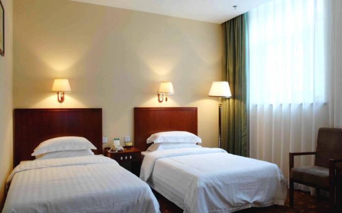 King Parkview Hotel