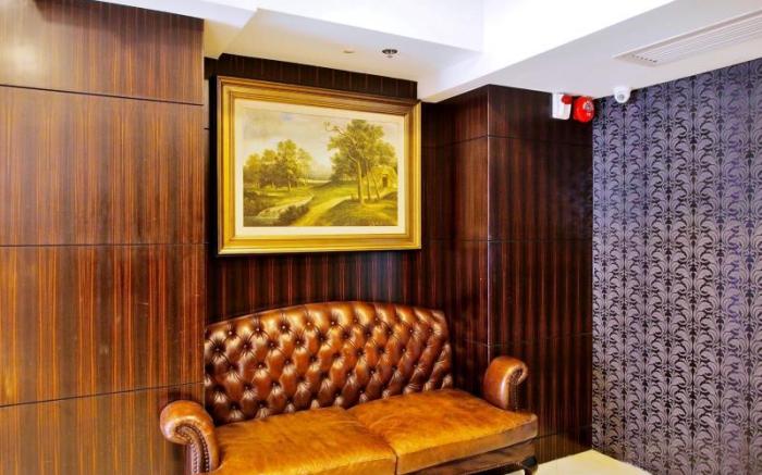 Oriental Lander Hotel