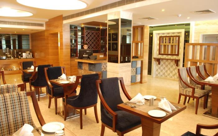 Glades Hotel