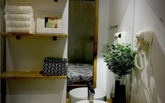 Stylish room with garden and pool (Bana-leaf room)