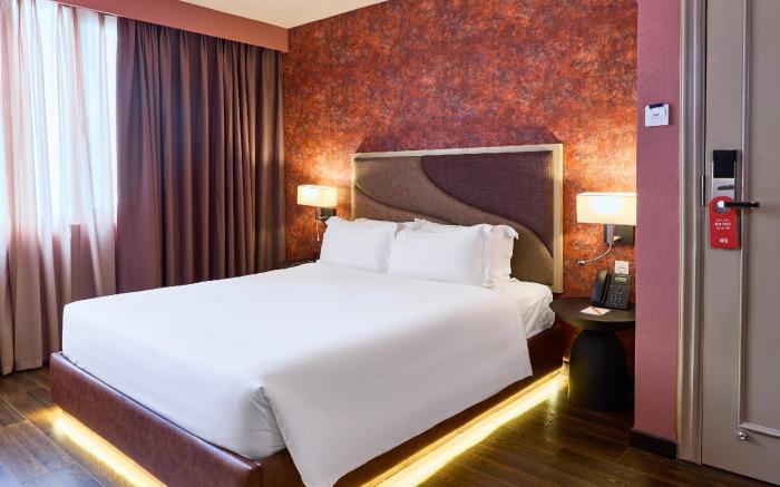 Kin Hotel Ly Tu Trong