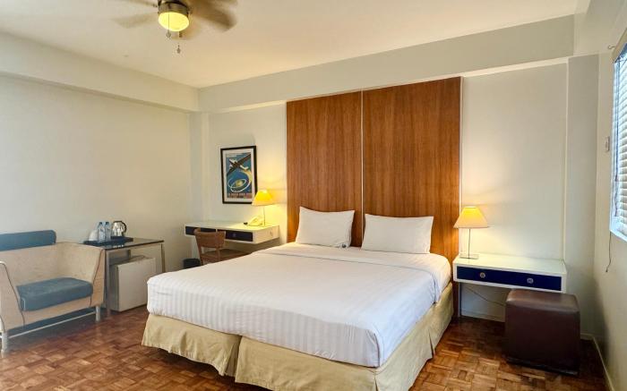 The Clipper Hotel