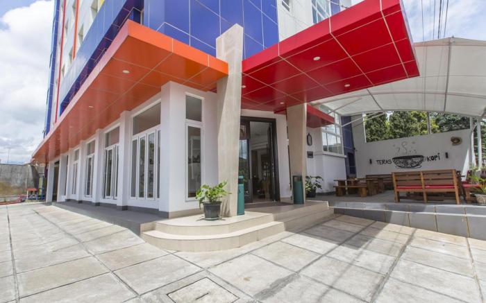 Sparks Odeon Sukabumi, ARTOTEL Curated