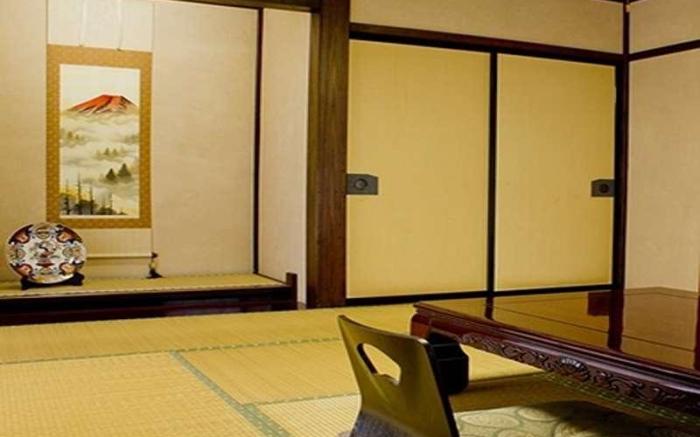 Hyakunenkominka Iroriyado Hidaya