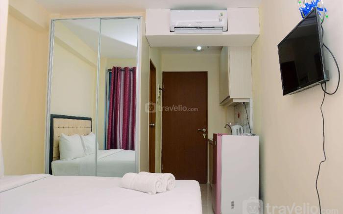 Minimalist Studio Tifolia Apartment By Travelio