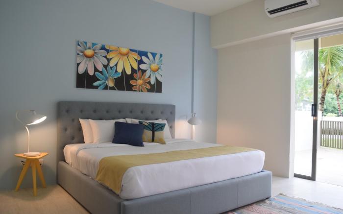 By The Sea Suites - SDB Host