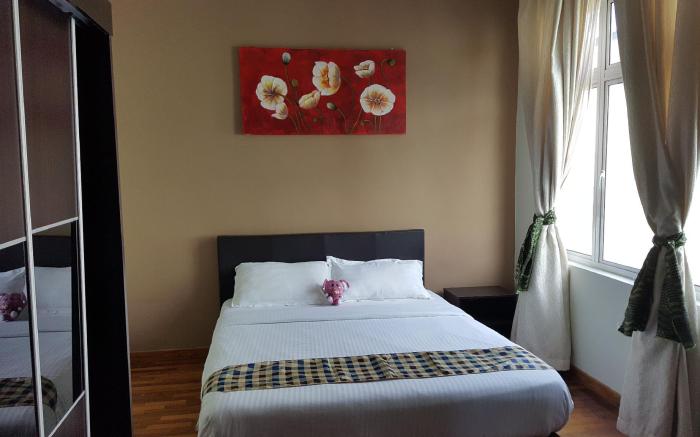 Shamrock Beach Villas Corner or Seaview