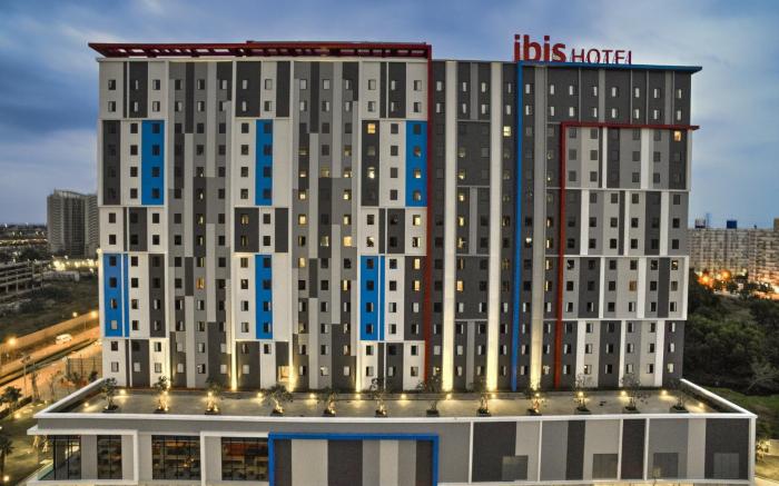 ibis Bangkok IMPACT