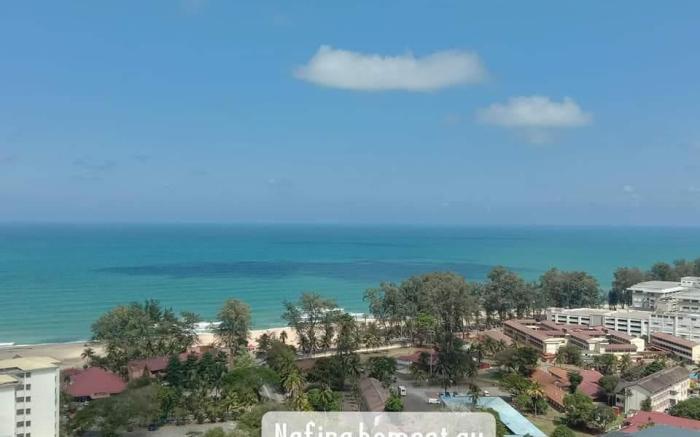Nafira Homestay Pantai Batu Buruk (Tengah Bandar) 