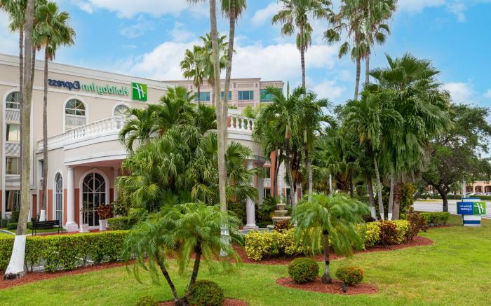Holiday Inn Express Miami Airport Doral Area, an IHG Hotel By IHG