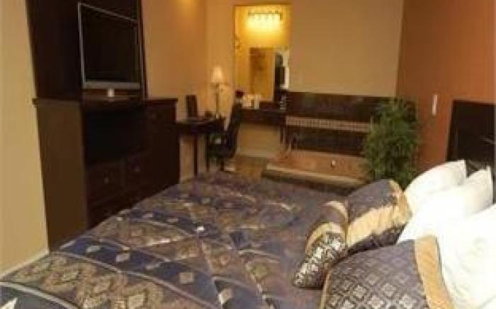 Monterey Surf Inn