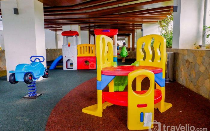 Cozy 2BR Apt at Bassura City near Mall By Travelio