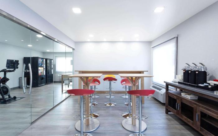 Travelodge by Wyndham Elkhart