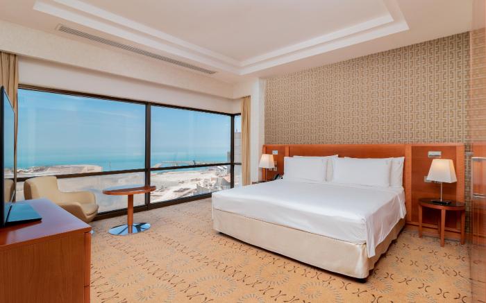 Holiday Inn Suites Kuwait Salmiya By IHG