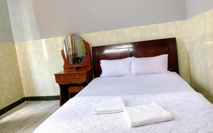 Yen Vy Hotel and Apartment