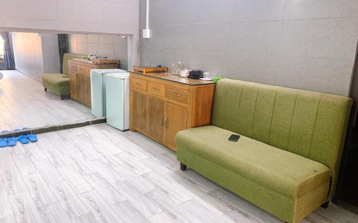 Yen Vy Hotel and Apartment