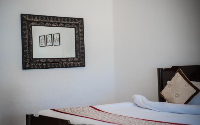 Bhikampur Lodge by Nine Hotels