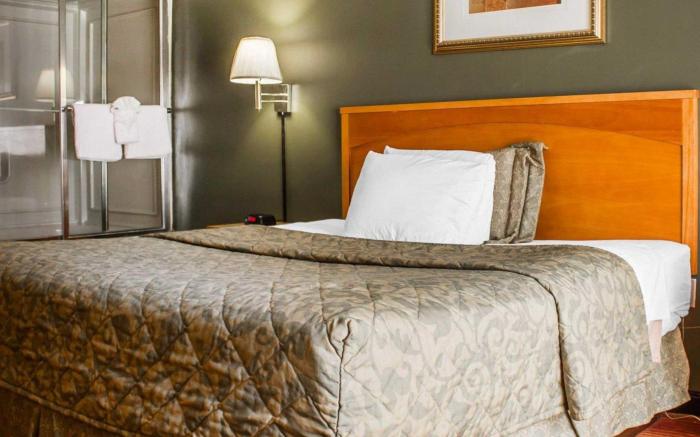 Rodeway Inn Huntington Station - Melville