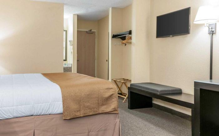 Quality Inn Northwest