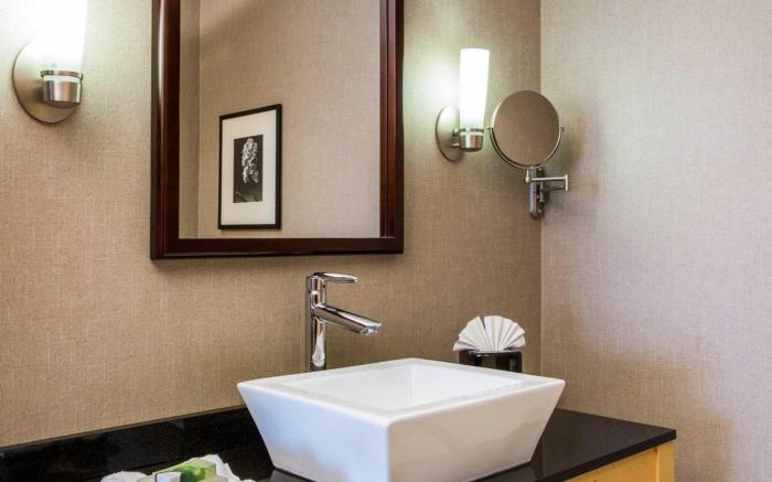 Cambria Hotel Madison East