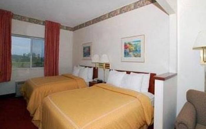 Comfort Suites Rochester Henrietta University Area