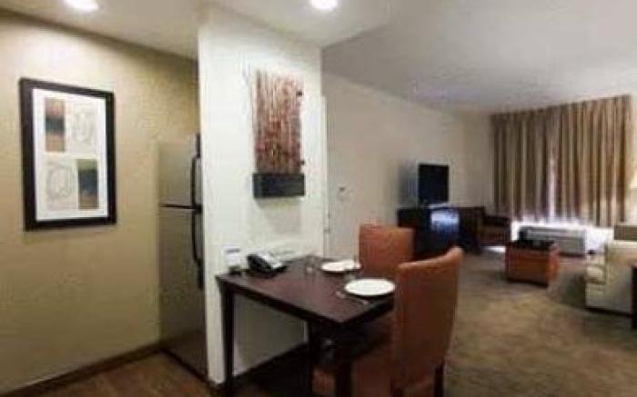 Homewood Suites by Hilton St. Louis - Galleria