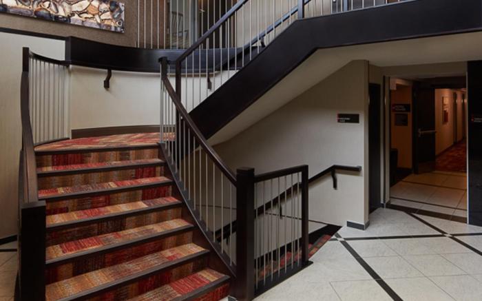 Best Western Premier Denham Inn and Suites